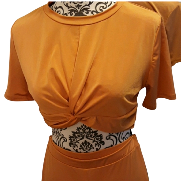 crop top pant set - Picture 2 of 11